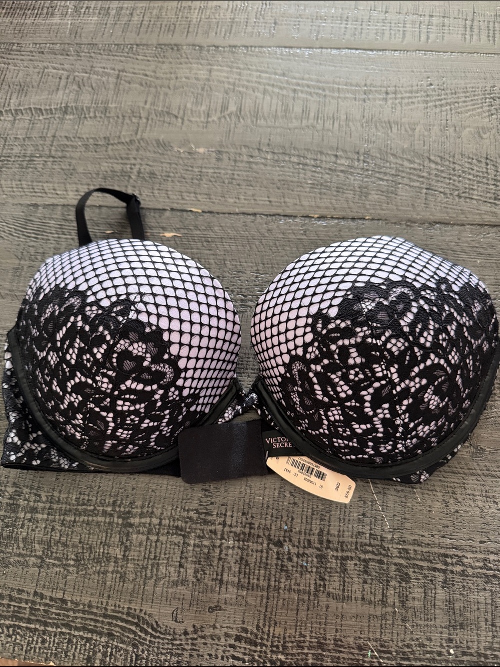 NWT Victoria's Secret Very Sexy Push-Up Light Pink Bra with Black Lace Overlay